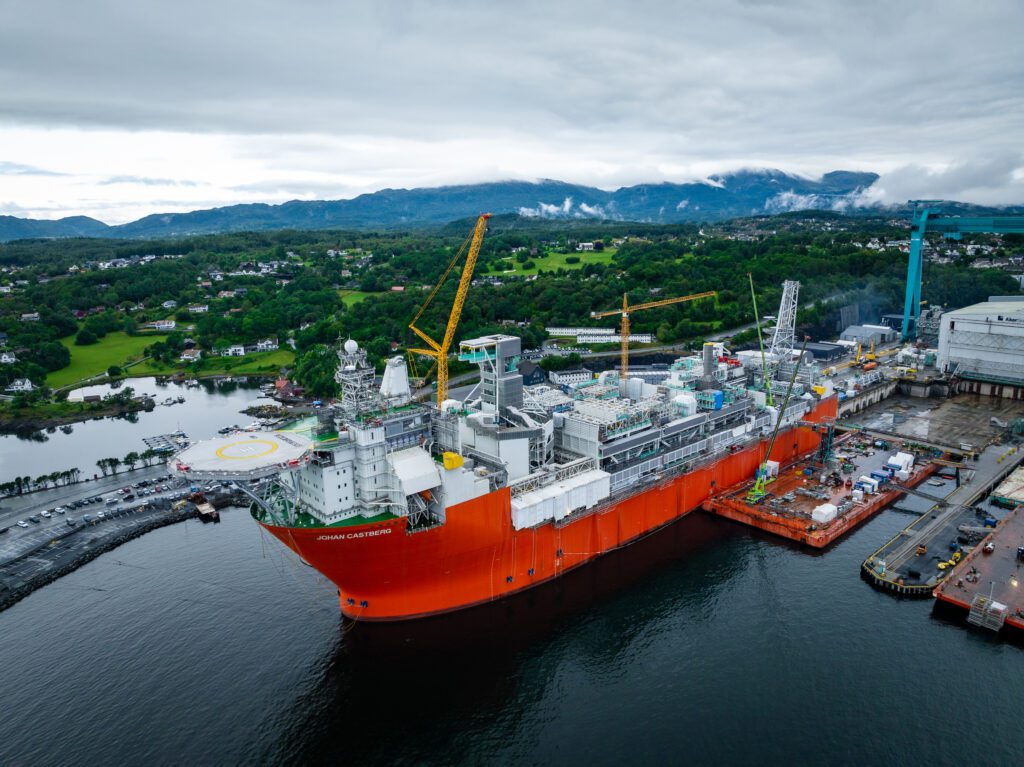 Picture of the ship Johan Castberg taken from a bird's eye view.